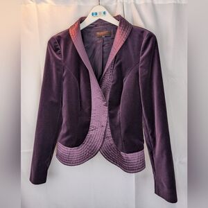 Escada velvet blazer size M(38) in EUC